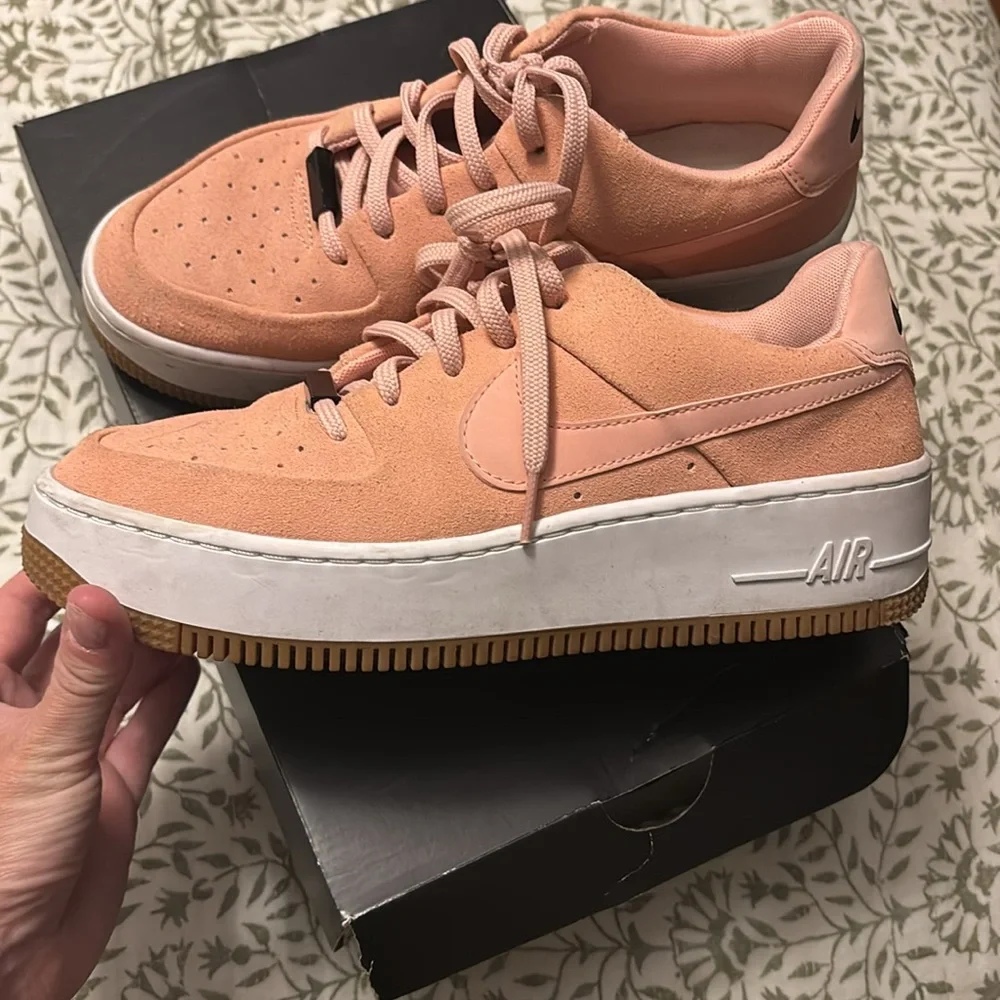 Pink Air Force 1 - Picture 2 of 6